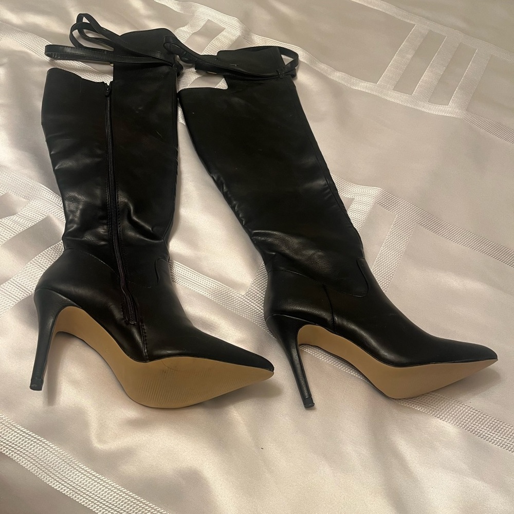 Altuzarra Black Heeled Boots with Sophisticated Design